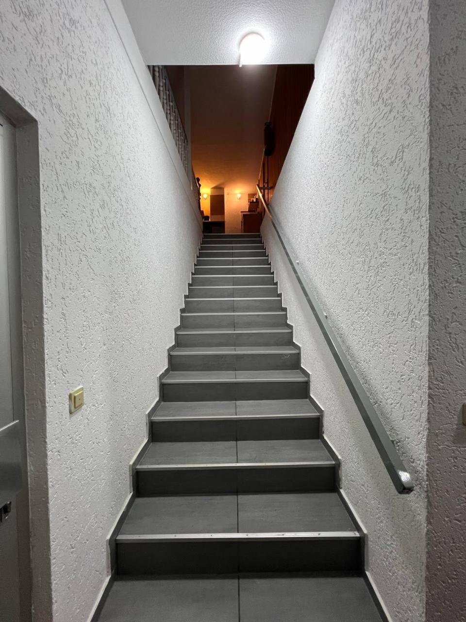 Messe und Monteurzimmer Sehnde Exterior foto